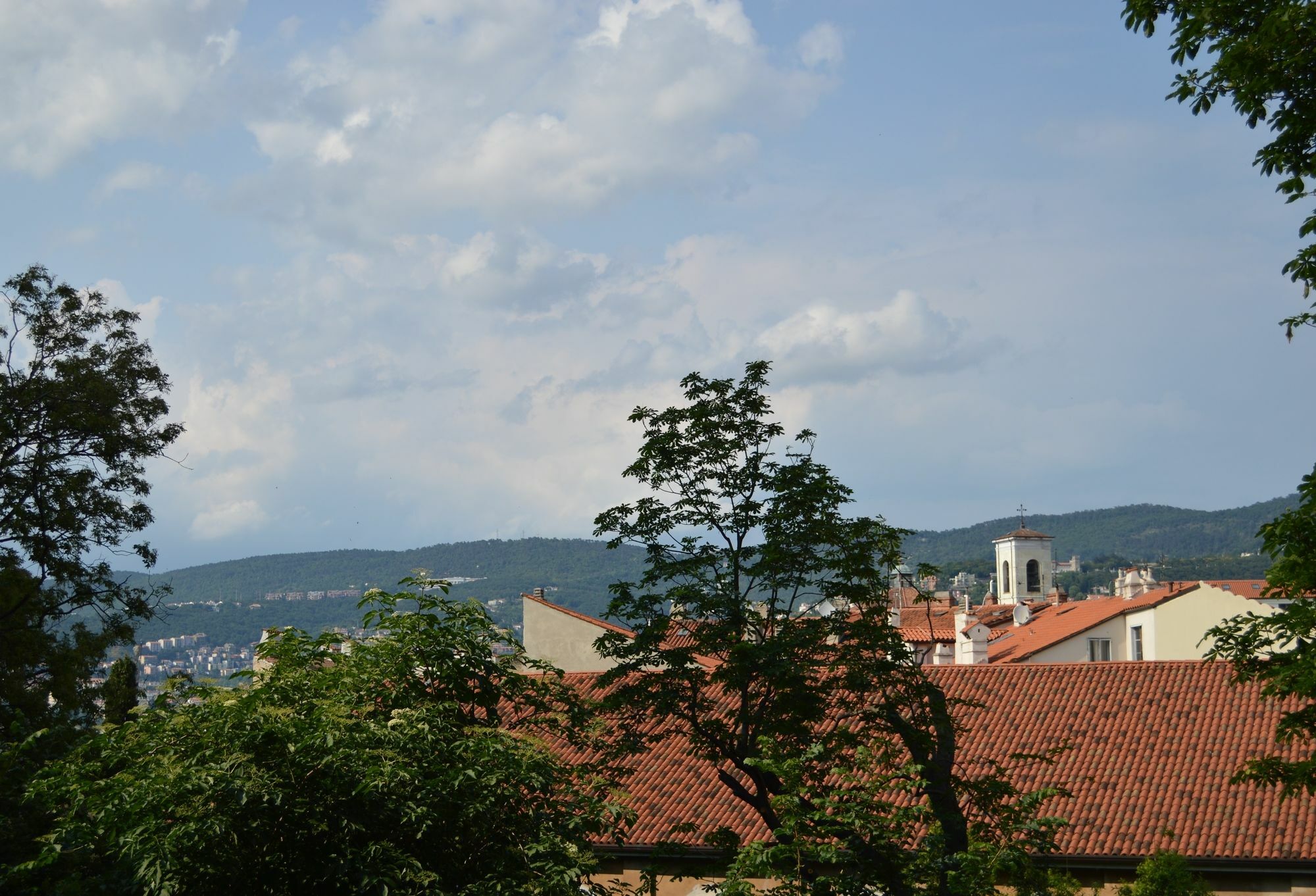 Casa Vacanze All'Angolo Trieste Ngoại thất bức ảnh
